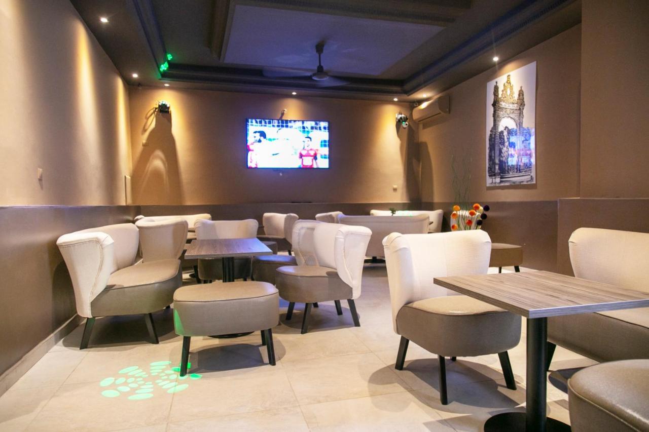 J Pad Hotel Dakar Exterior photo